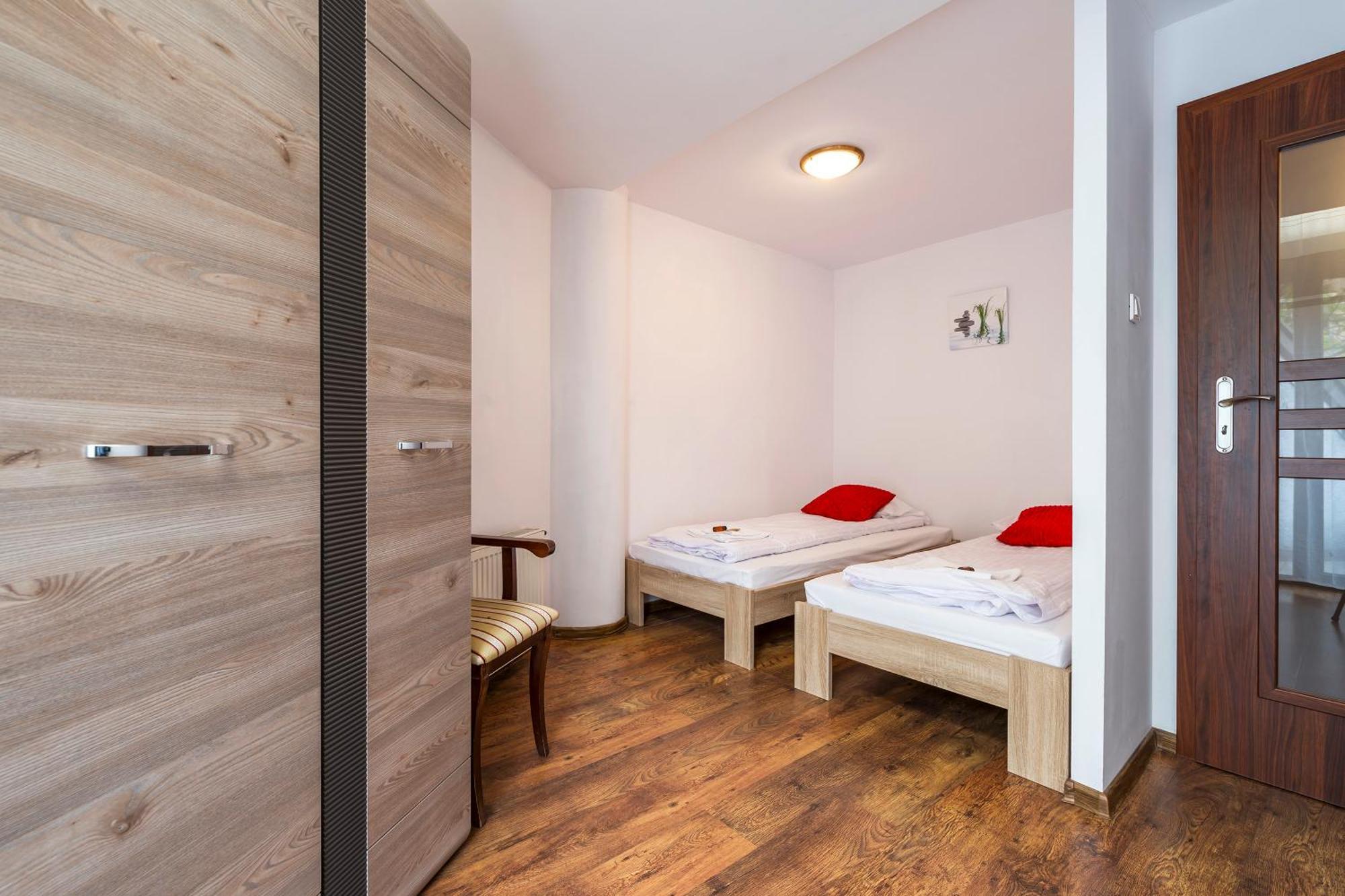 Galeria Italiana Apartments Breslau Zimmer foto